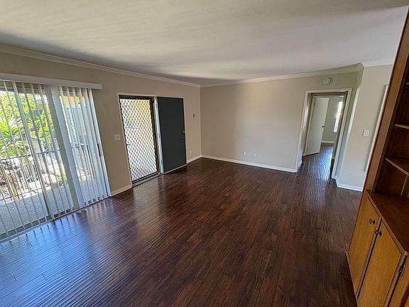 3rd image of 4550 Louisiana St APT 16