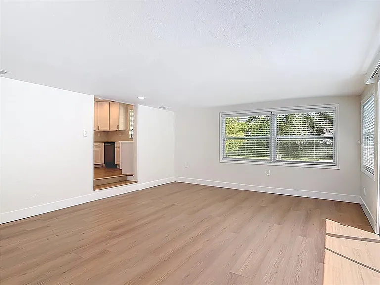 1415 Frances Dr — Photo 14