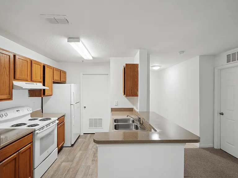 Brookwood Forest Apartments — Photo 20