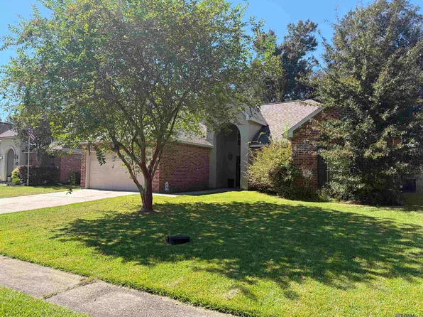 27011 Regency Park Dr, Denham Springs, LA 70726