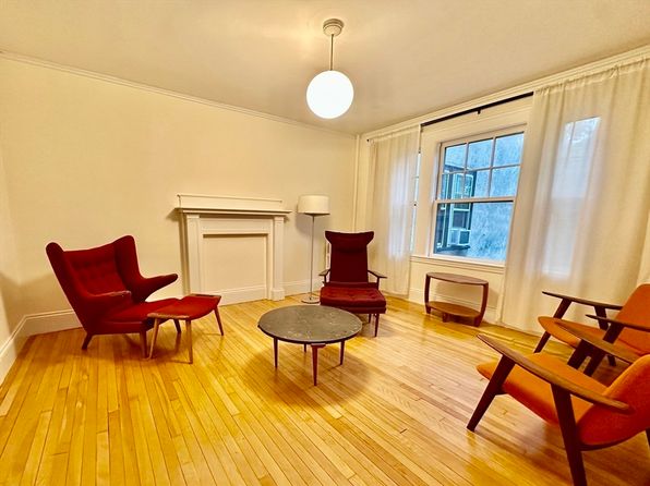 7 Centre St UNIT 3