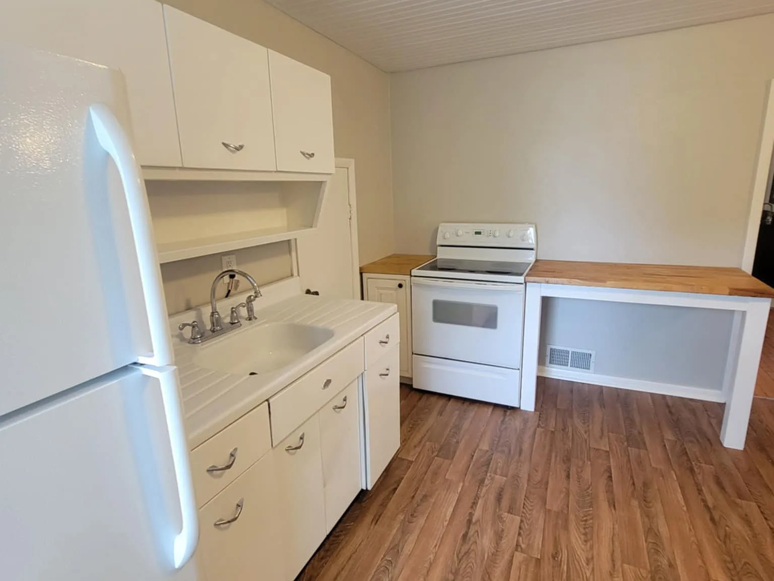 3 bed, 800 sqft, $650 — Photo 4