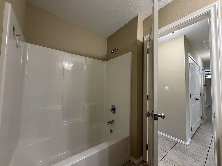 1221 Kirby St #6 — Photo 15