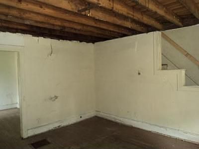 3rd image of 2414 Parkwood Ave