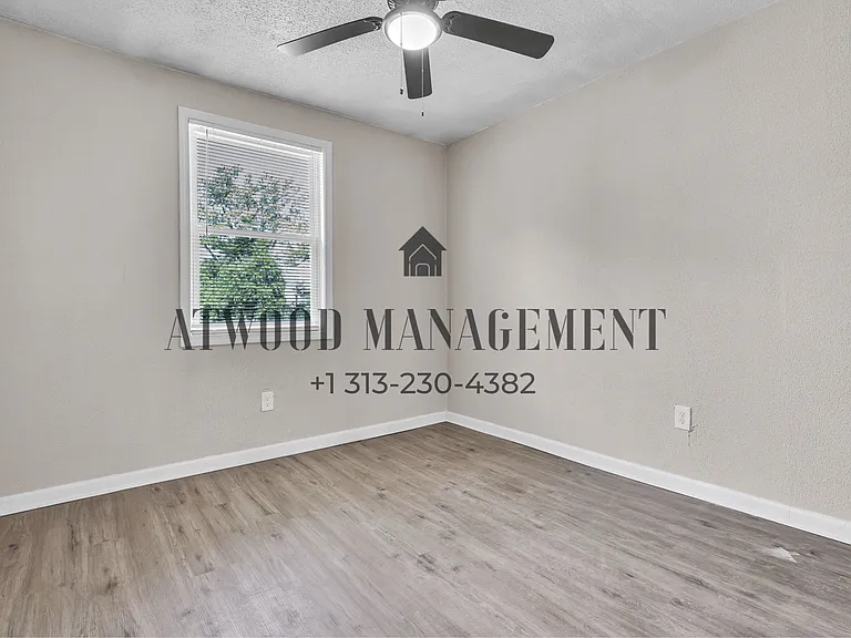 14722 Quincy St — Photo 10
