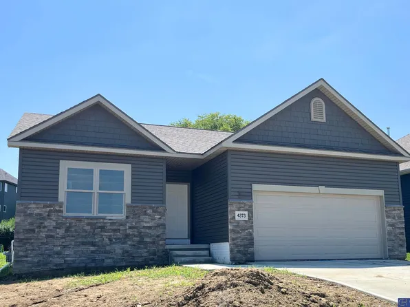 4373 Lookingglass Dr, Bellevue, NE 68123