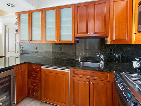 4th image of 11 E 87th St APT 7H
