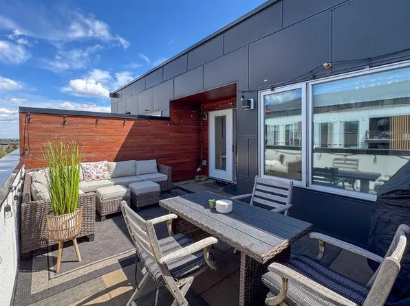 3450 S 19th St SW #409, Calgary, AB T2T 6V7
