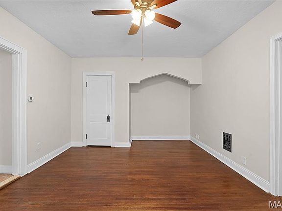 5th image of 4916 Robert Ave