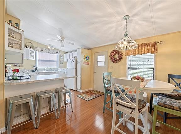 2nd image of 9857 Creekwood Ln