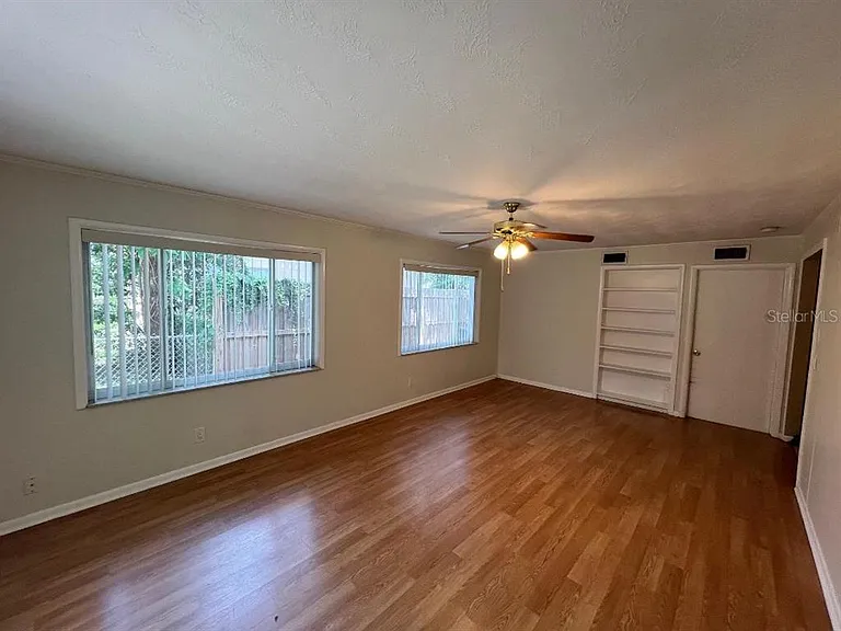 12928 N Oregon Ave — Photo 24