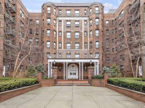84-51 Beverly Road #4R, Kew Gardens, NY 11415
