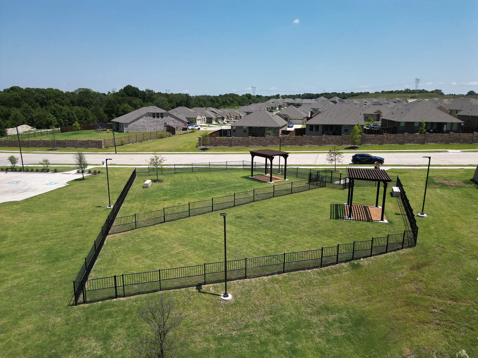 3 bed, 1325 sqft, $2,100 — Photo 4