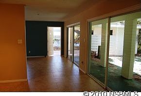5th image of 707 Evergreen St