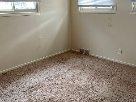 5th image of 25930 Hass St