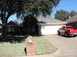 5012 Barberry Dr, Fort Worth, TX 76133