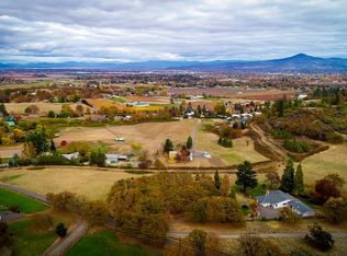 2069 Knowles Rd, Medford, OR 97501