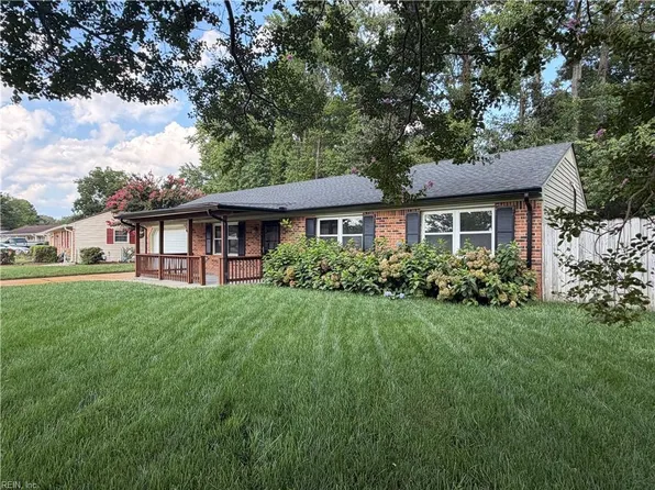 400 Courtney Arch, Virginia Beach, VA 23452