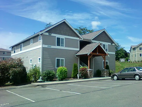 5747 Fallbrook Ln Photo 1