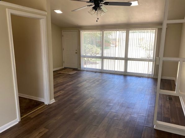 1409 Derby St, Salina, KS 67401