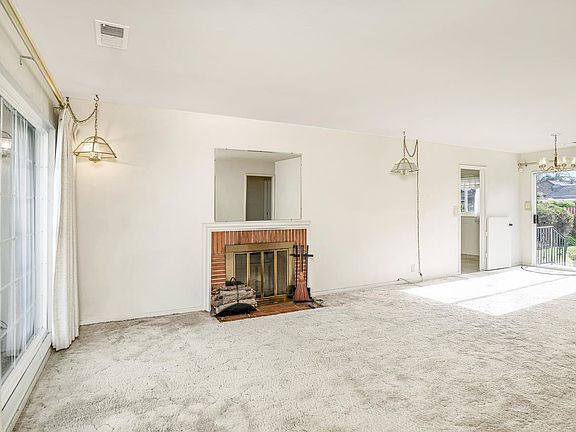 5th image of 958 Cottonwood Ave