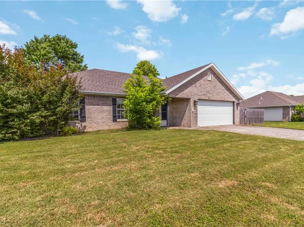 265 Washburn Dr, Bentonville, AR 72751