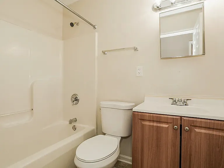 2987 Wessex Ct — Photo 8