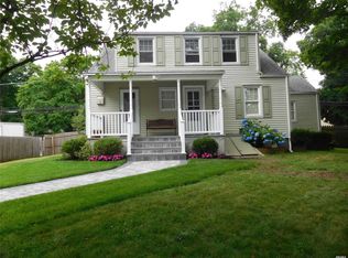 320 Depot Rd, Huntington Station, NY 11746