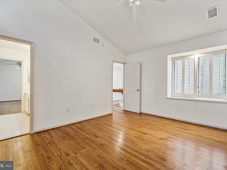 6 Goldleaf Ct — Photo 18