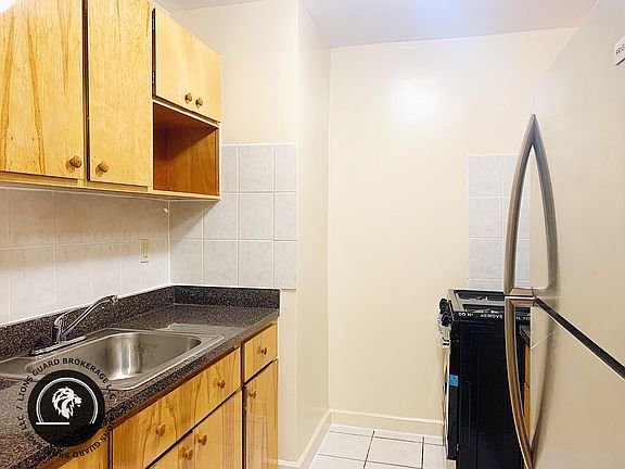 4th image of 8820 186th St #26-5E