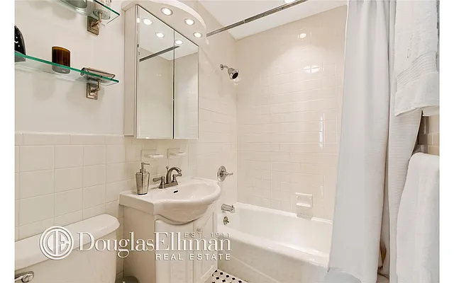 Sold by Douglas Elliman | media 18