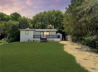 387 Lake Park Loop, Canyon Lake, TX 78133