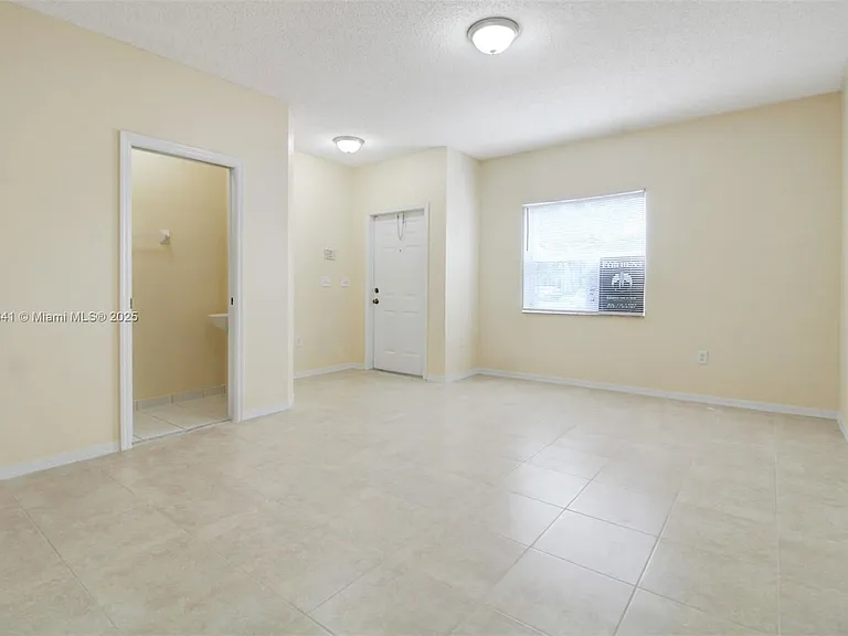 2205 SE 23rd Rd — Photo 18