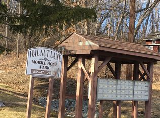 18 Walnut Park Ln, Milton, NY