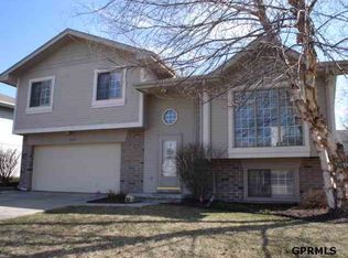 6909 S 154th St, Omaha, NE 68138