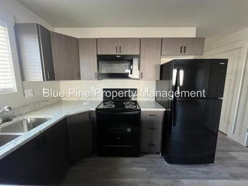 3 bed, 2.0 bath, 1250 sqft, $1,275 — Photo 4