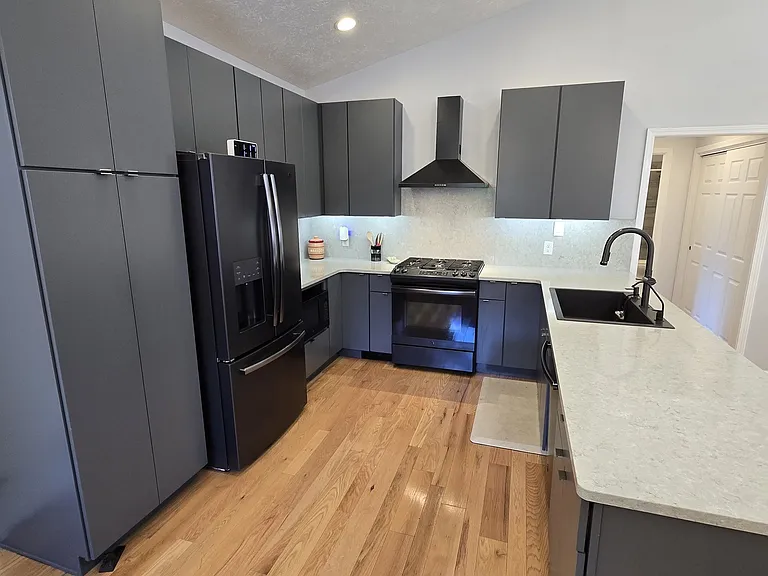 8198 Foxchase Cir — Photo 12