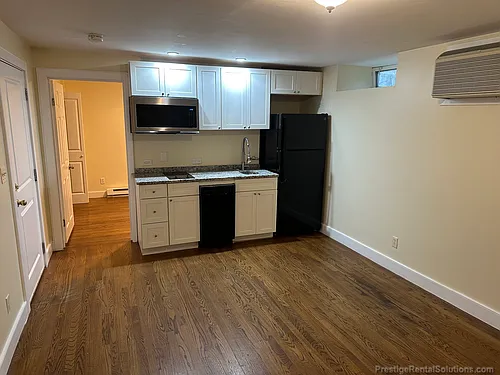 842 Dorchester Ave Photo 1