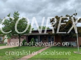 1315 Flamingo Dr, Florissant, MO 63031