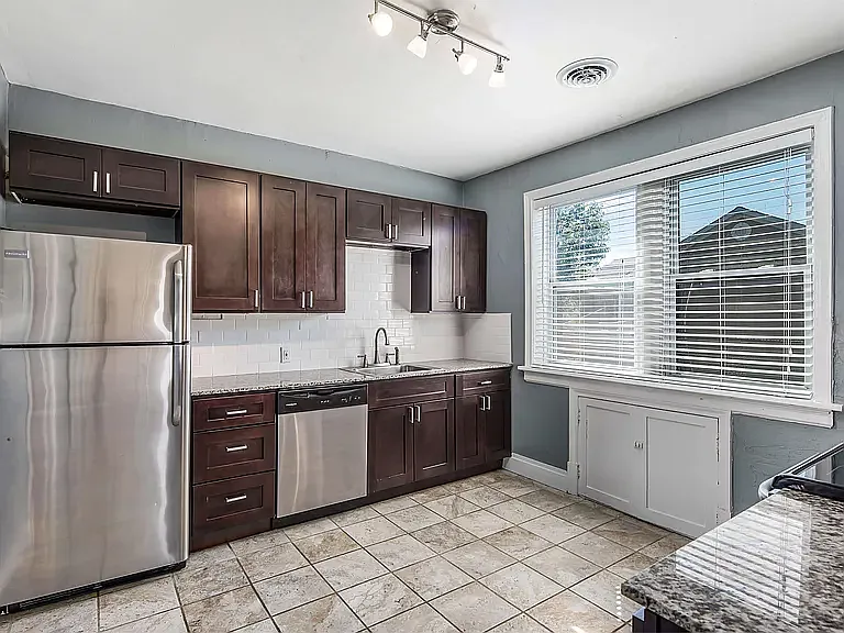 1210 S Newstead Ave #2W — Photo 3