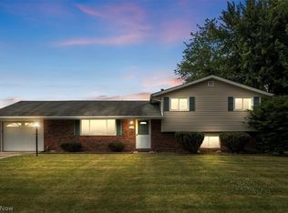 34015 Luanne Dr, North Ridgeville, OH 44039