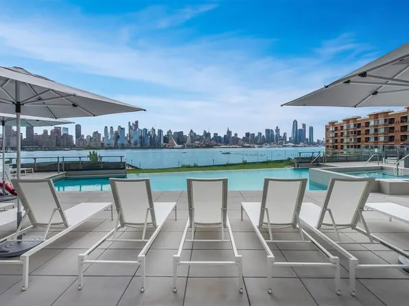 9 Avenue At Port Imperial image 42 of 47