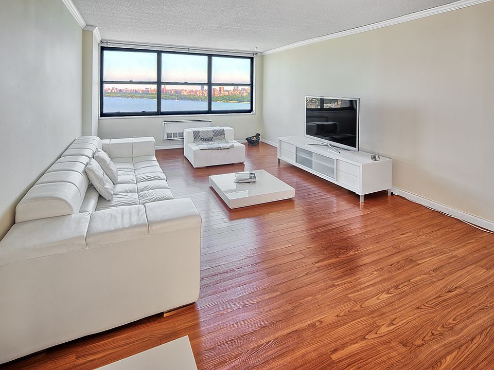 1st image of 7002 Boulevard East #26DD