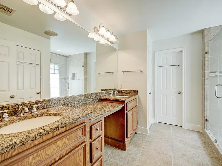 5322 Nett St #C — Photo 9