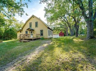435 McMillan Rd, Poynette, WI 53955