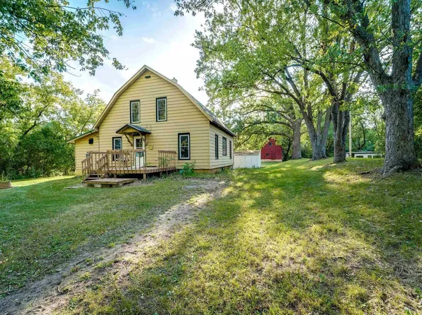 435 McMillan Road, Poynette, WI 53955