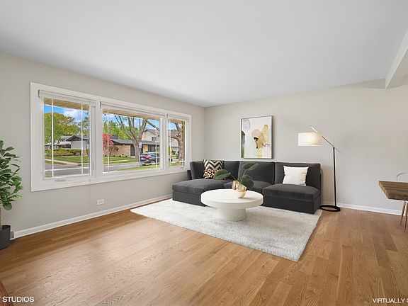 5th image of 521 N Greenwood Dr