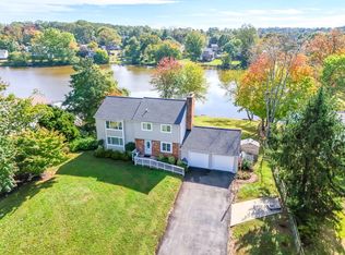 6412 Lancaster Dr, Warrenton, VA 20187