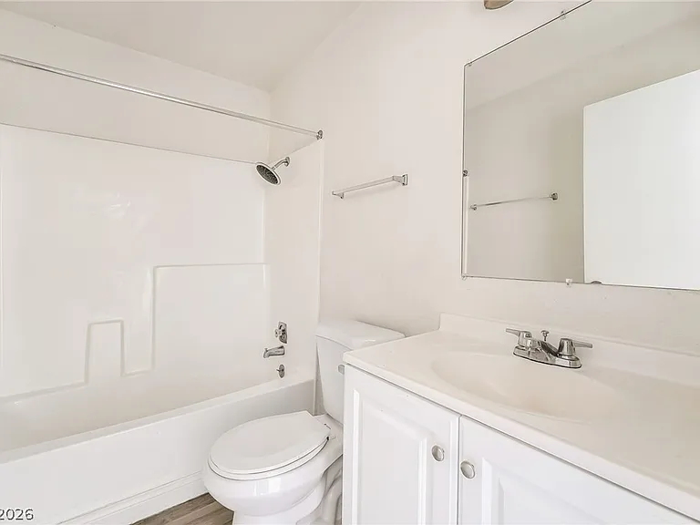 5303 Del Gado Dr #B — Photo 16