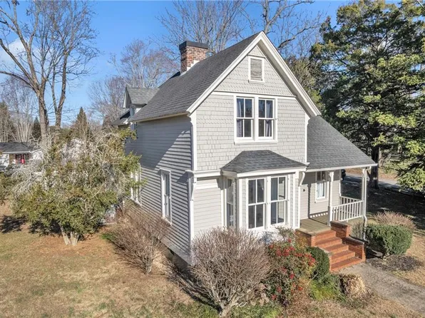 225 S Park St, Dahlonega, GA 30533